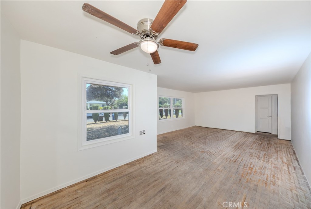 10318 Loch Lomond Property Photo 3
