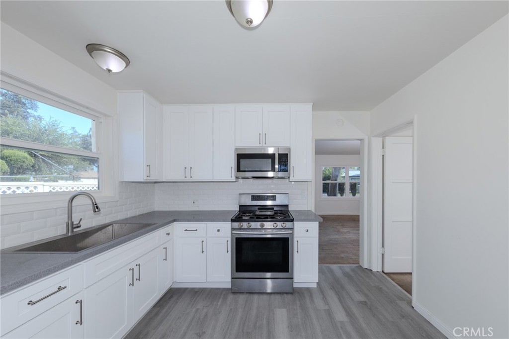 10318 Loch Lomond Property Photo 15