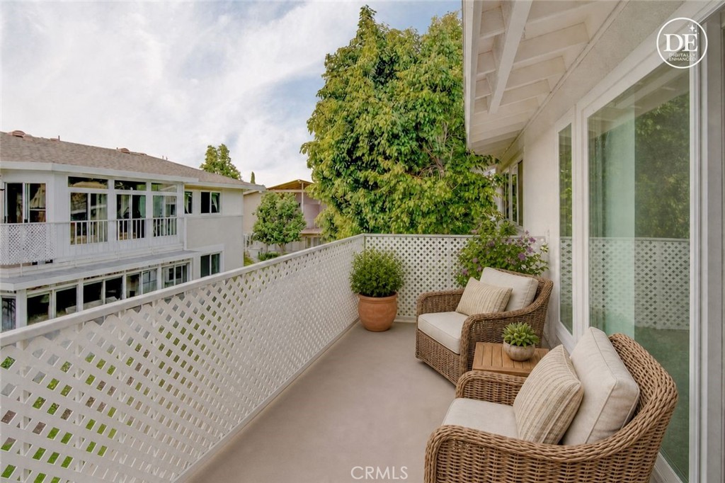 328 Avenida Carmel P Property Photo 7