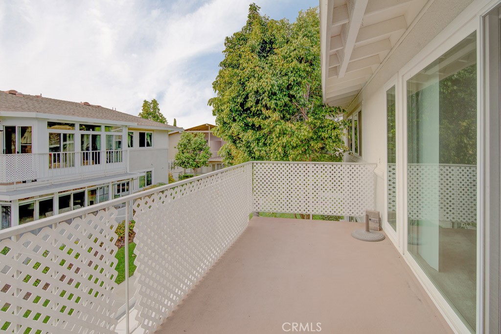328 Avenida Carmel P Property Photo 8