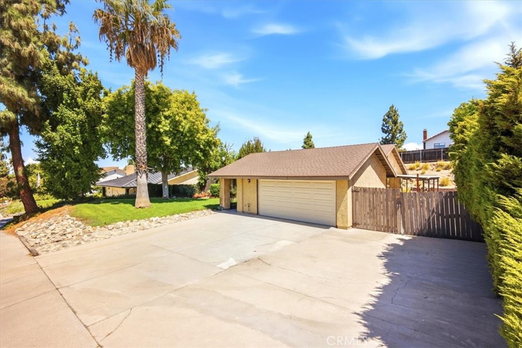 6544 Rycroft Property Photo 1