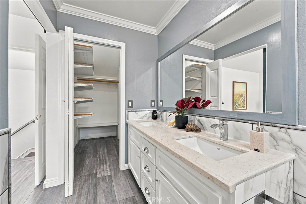 1209 Huntington Street Property Photo 25