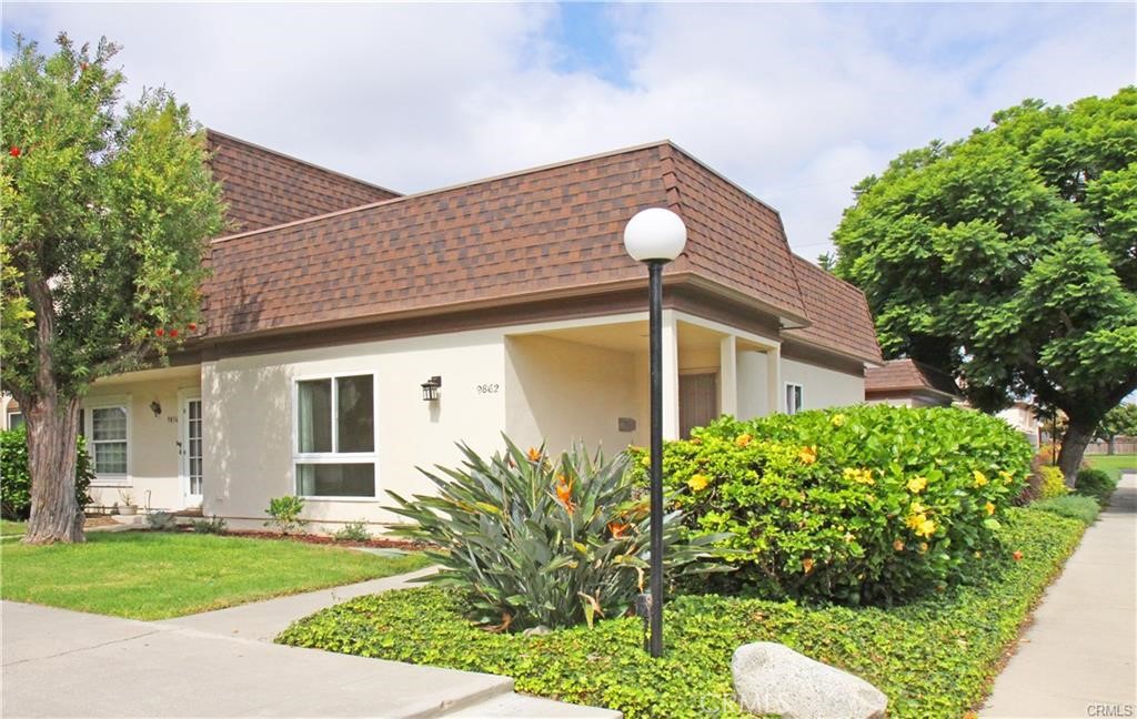 9862 Coral Cove Circle Property Photo 1