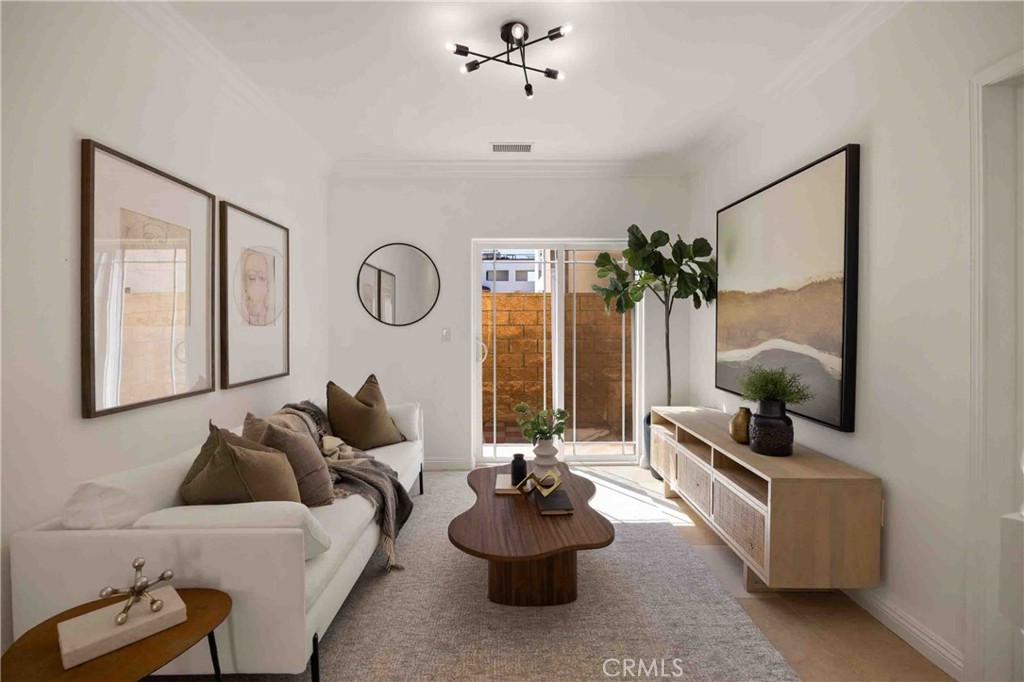 8259 Golden Circle Property Photo 1