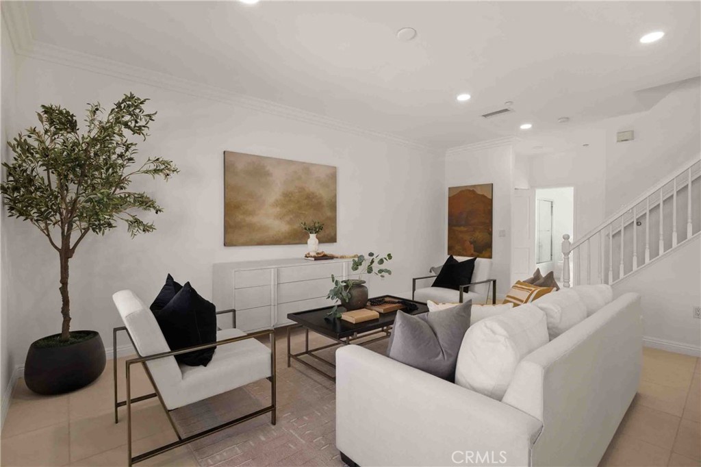 8259 Golden Circle Property Photo 8
