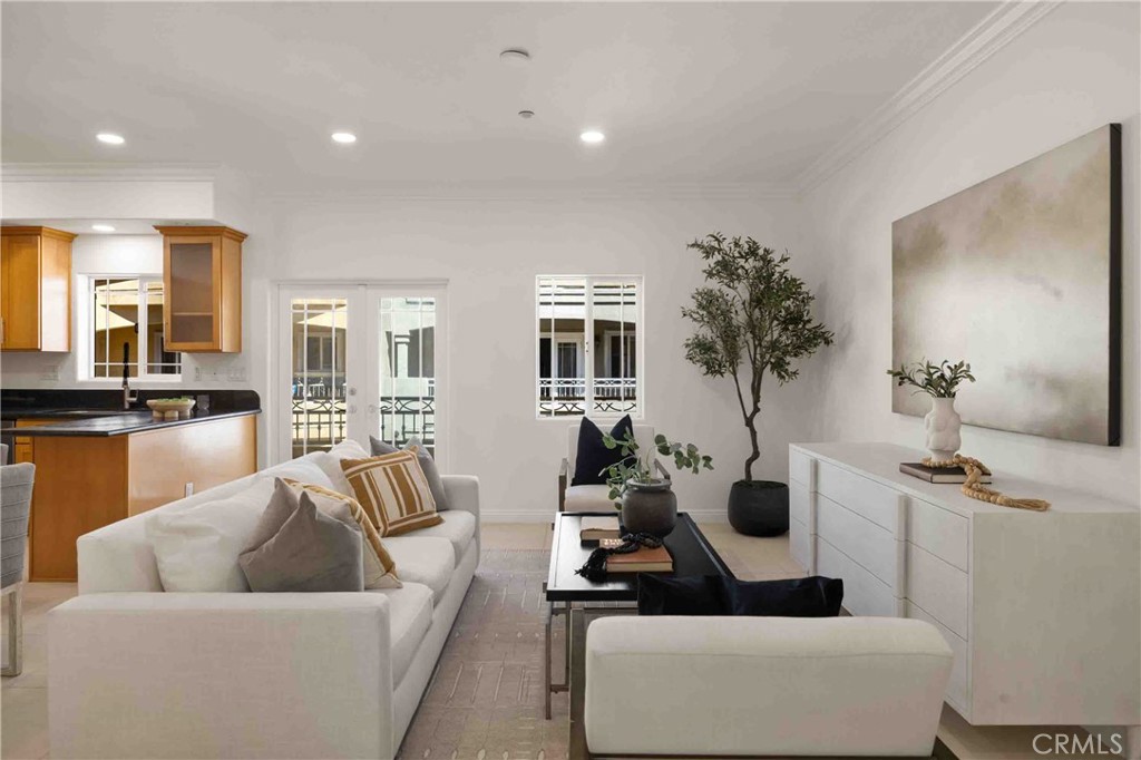 8259 Golden Circle Property Photo 9