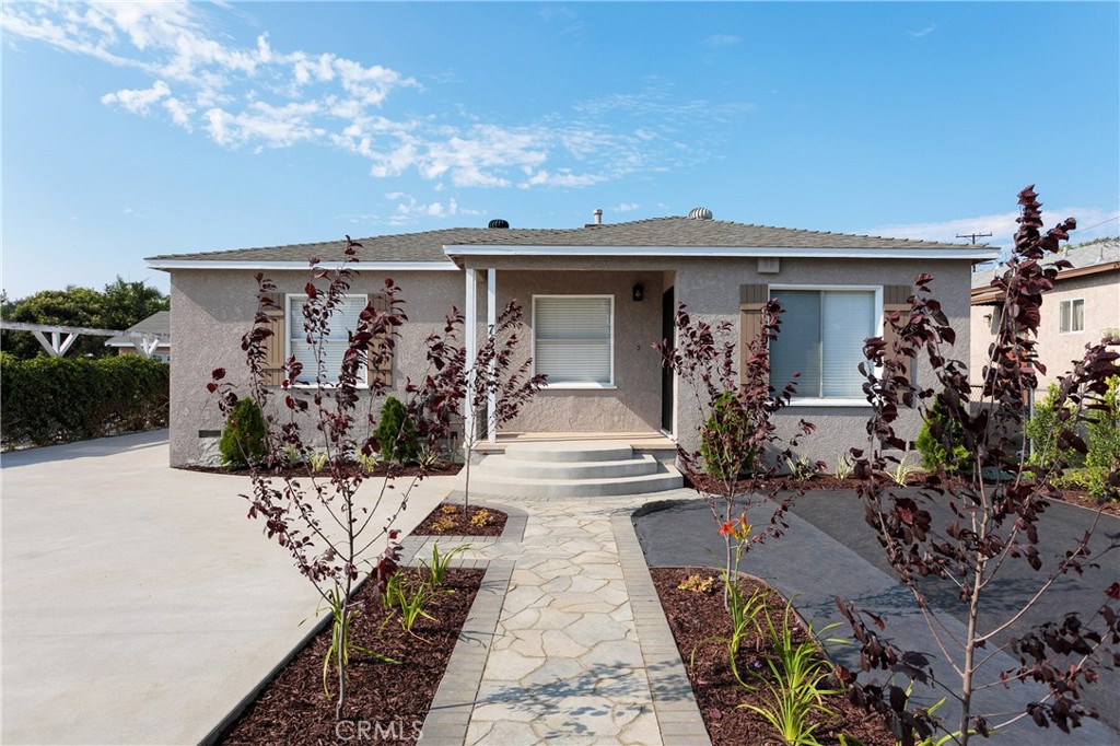 783 E Grand Property Photo 1