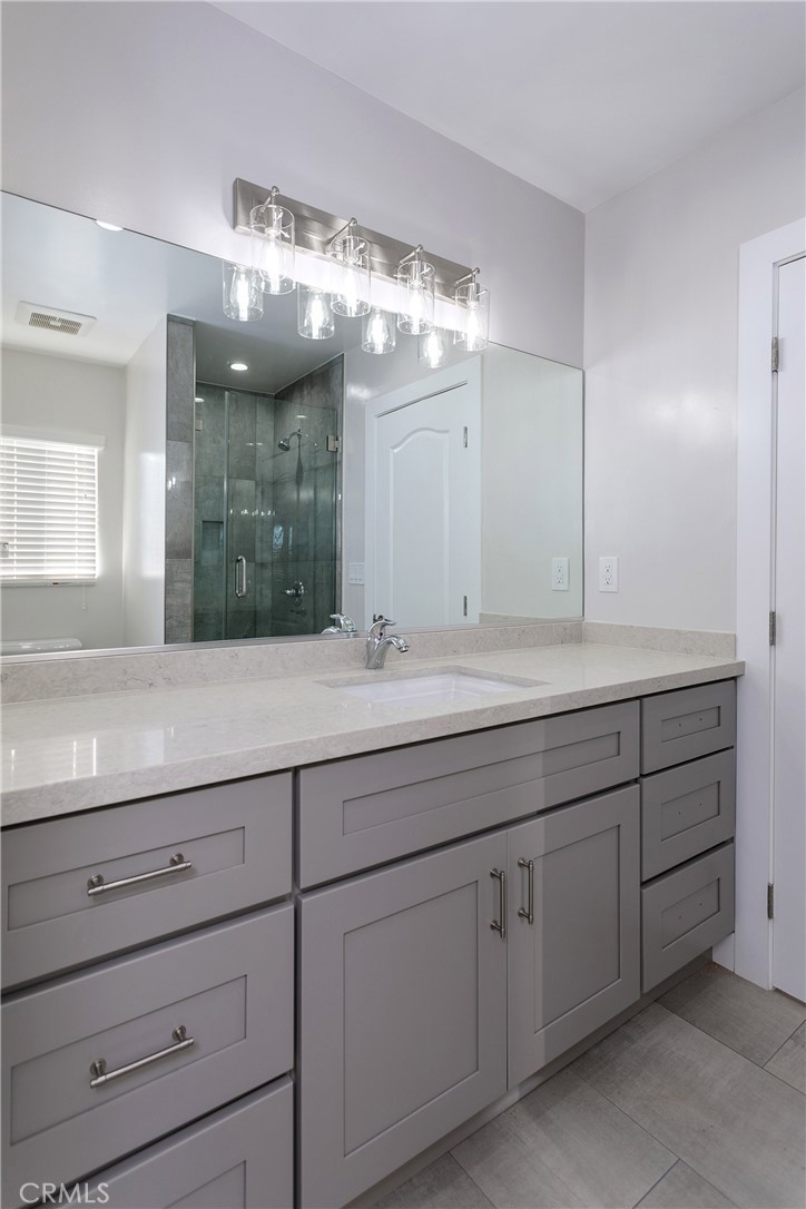 783 E Grand Property Photo 13