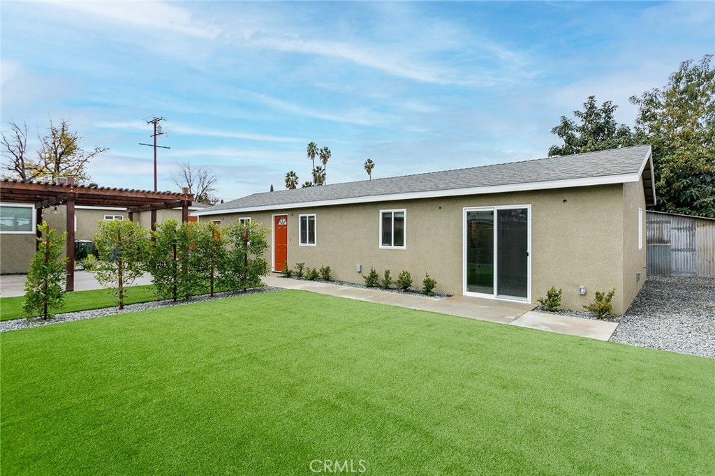 783 E Grand Property Photo 23