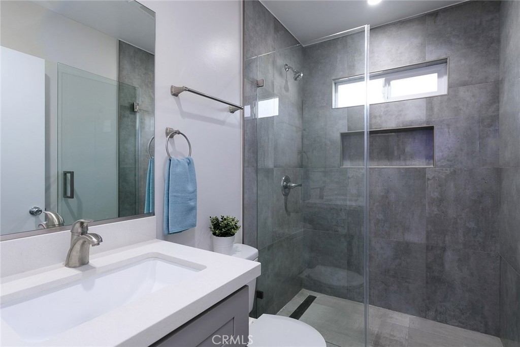 783 E Grand Property Photo 27