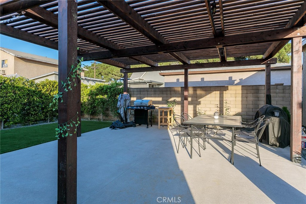 783 E Grand Property Photo 28