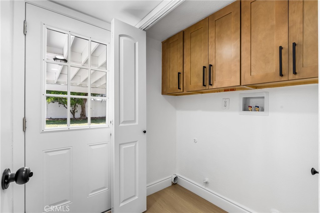 1430 N Harding Street Property Photo 33