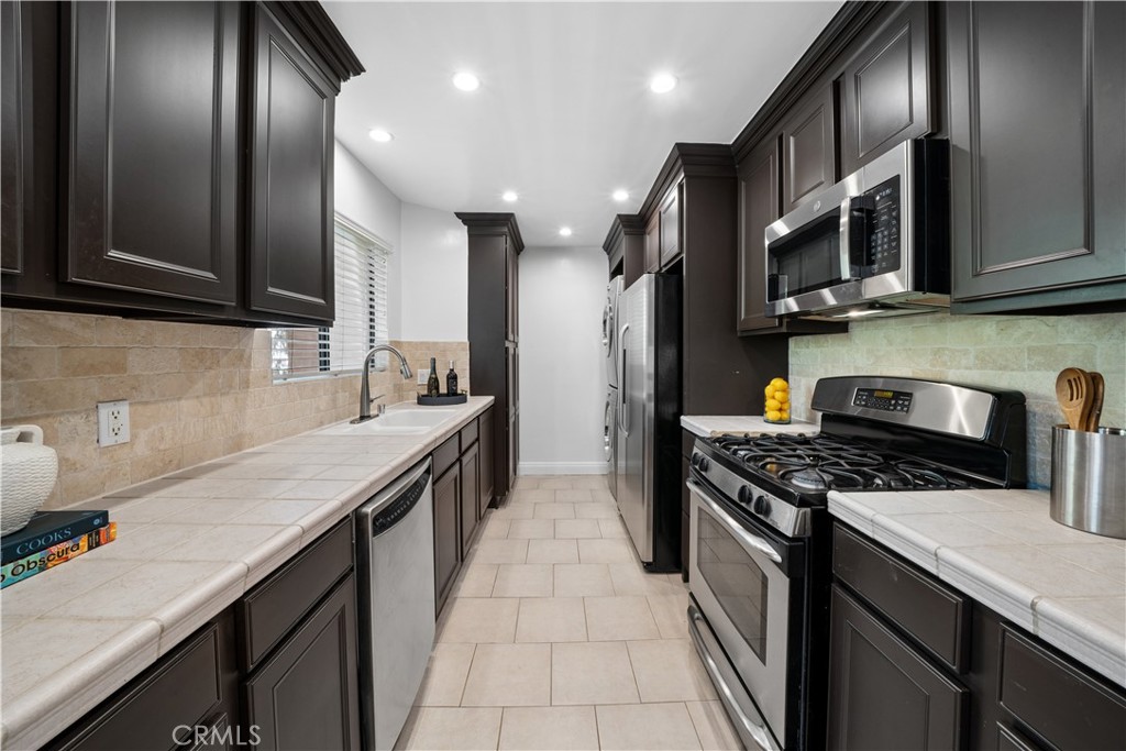 11816 Gorham 113 Property Photo 7