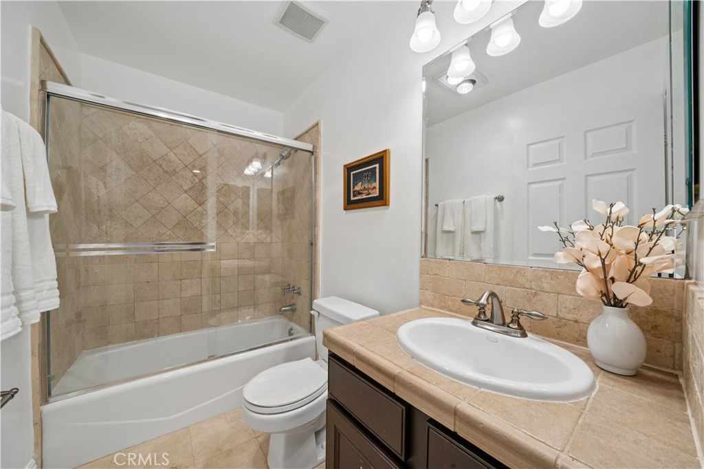 11816 Gorham 113 Property Photo 17