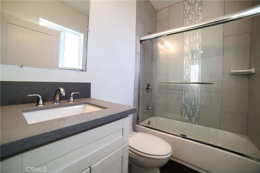 4559 Pickford St Street 4559 1/2 Property Photo 20