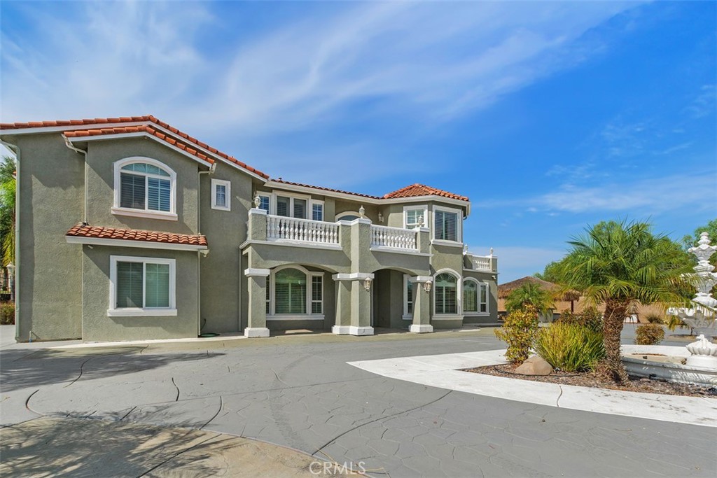 27355 Stonehenge Property Photo 2