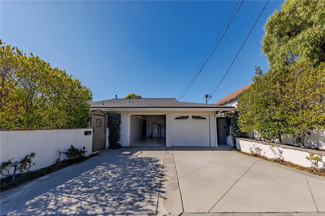 380 Thalia Property Photo 3