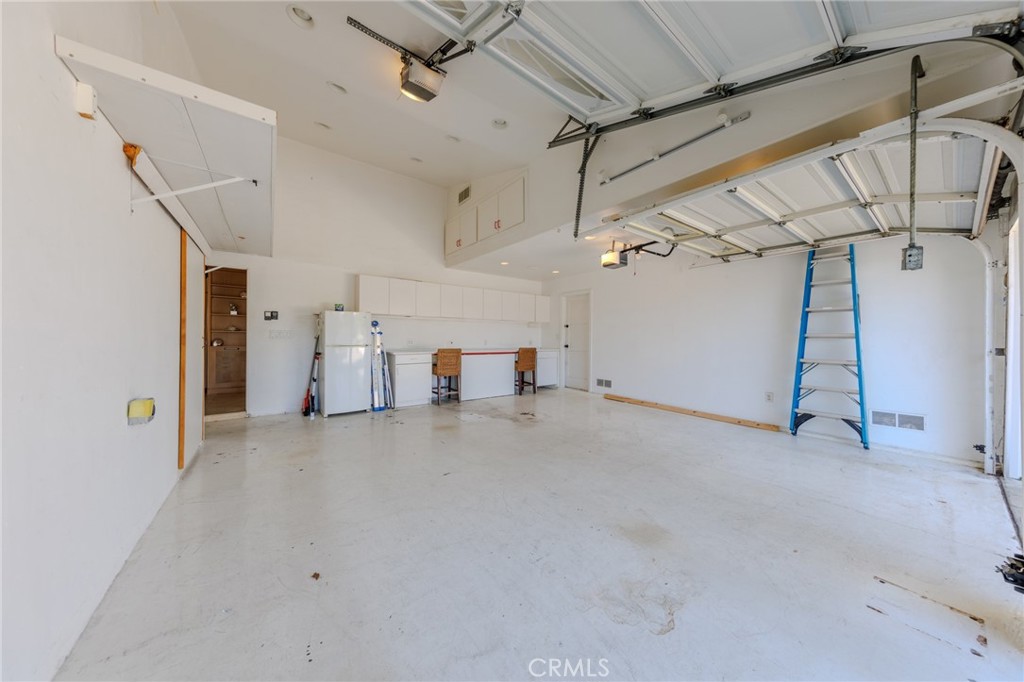 380 Thalia Property Photo 5