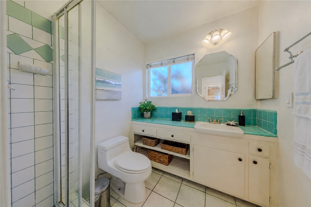 380 Thalia Property Photo 26