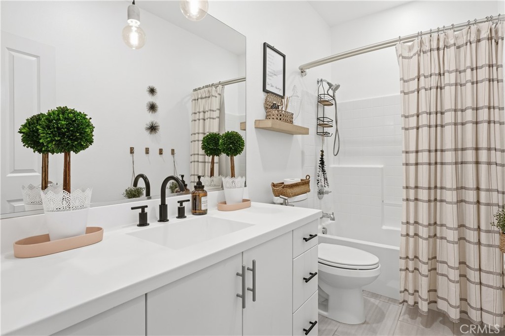 8 Zacate Street Property Photo 32