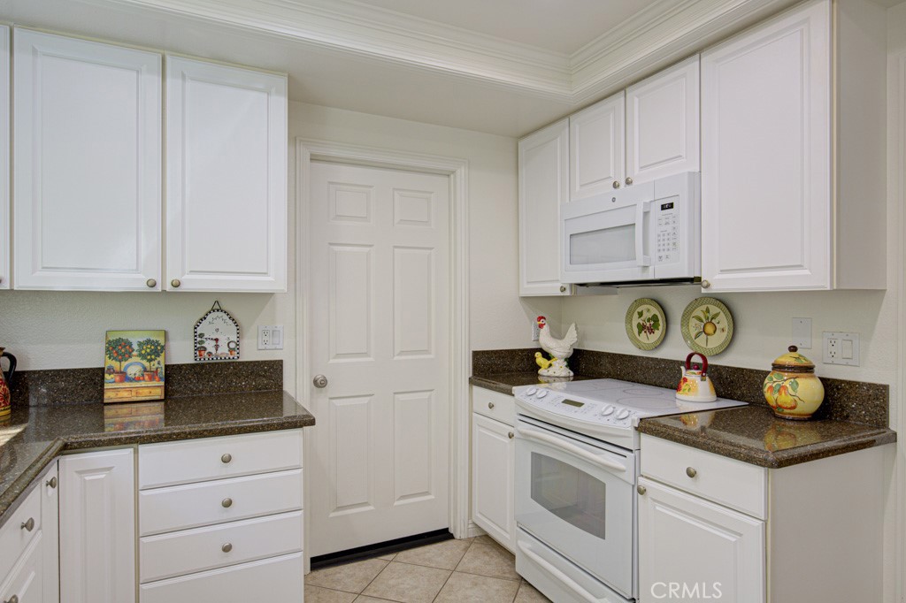 3424 Calle Azul B Property Photo 8