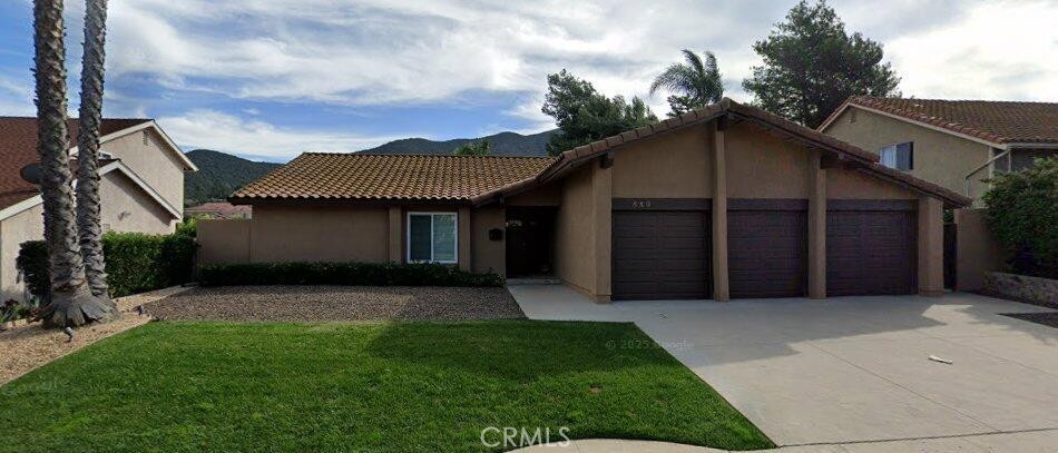 880 Tupelo Wood Court Property Photo 1