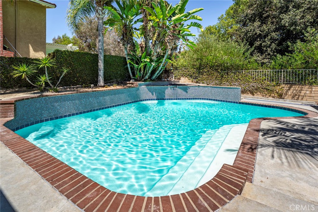 24686 Venablo Property Photo 6