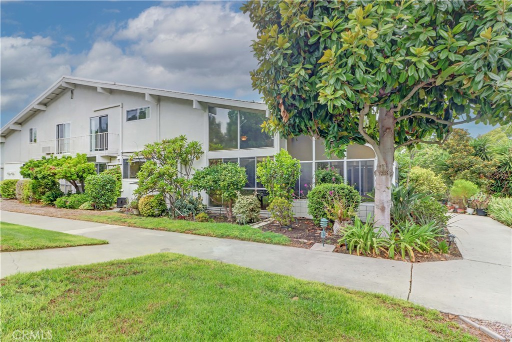 263 Calle Aragon C Property Photo 4