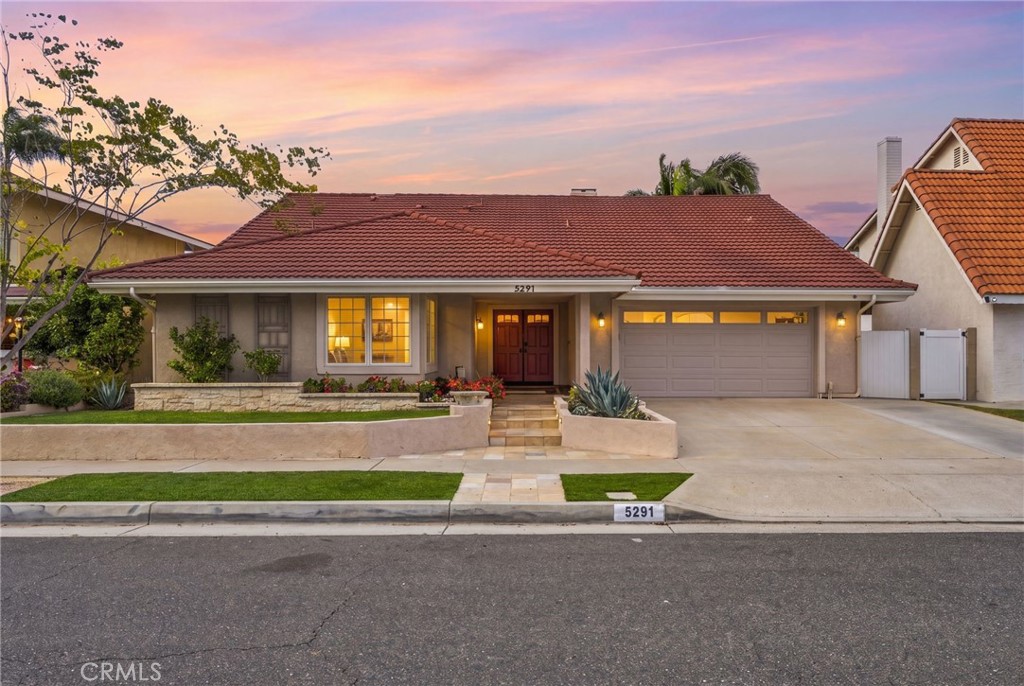 5291 Kenilworth Property Photo 1
