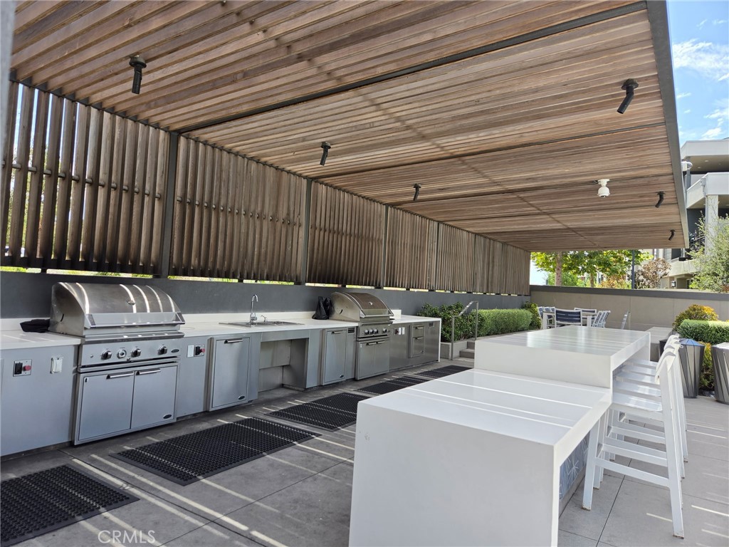 143 Baluster Property Photo 38