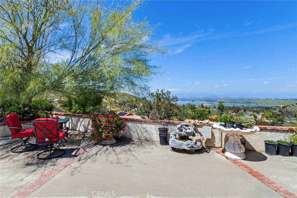 21798 Ridgedale Drive Property Photo 6