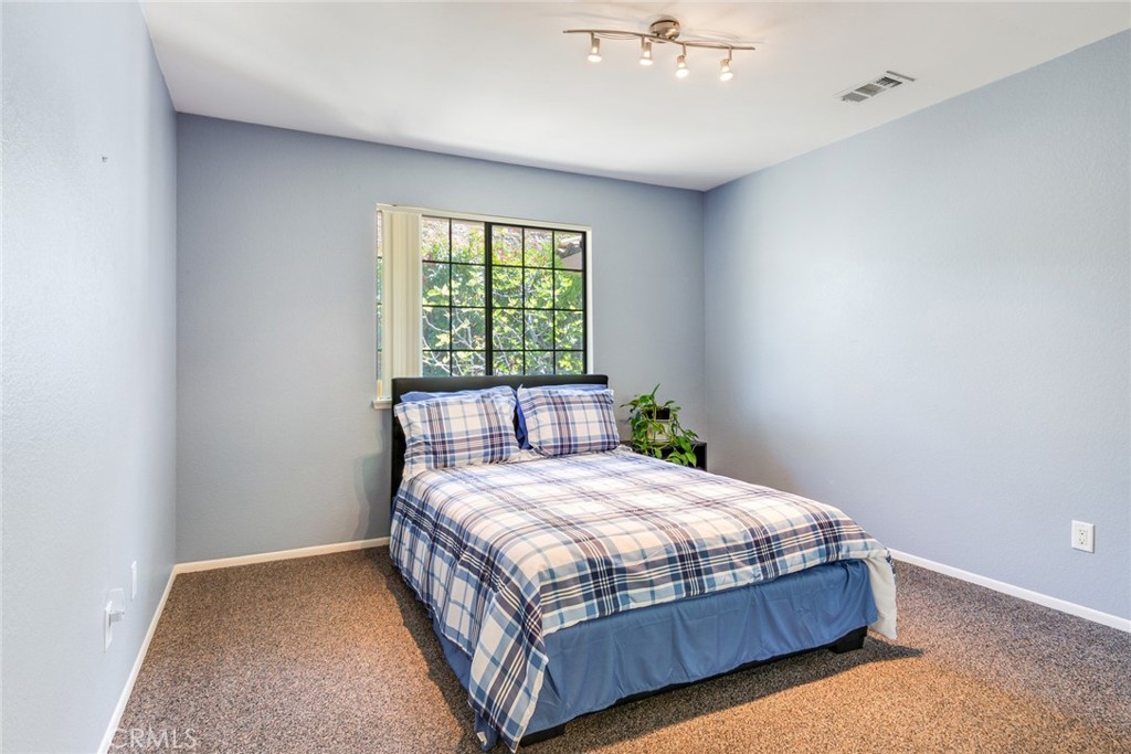 21798 Ridgedale Drive Property Photo 17