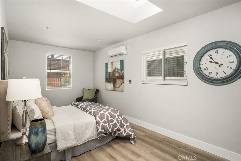 5157 Inglewood Property Photo 14