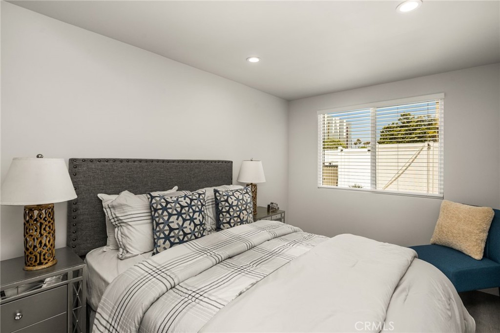 5157 Inglewood Property Photo 19