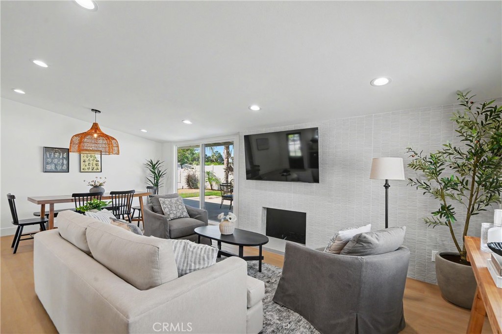 2425 Bowdoin Property Photo 7