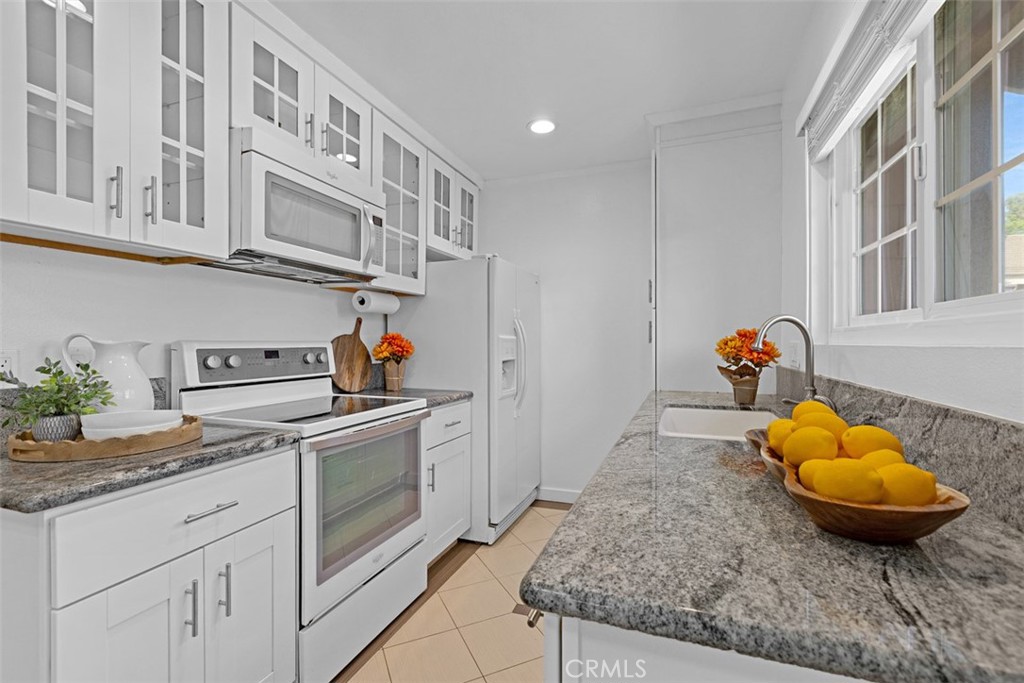 254 Streamwood Property Photo 15