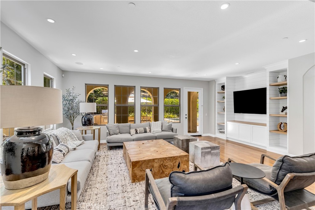 19 Via Nerisa Property Photo 3