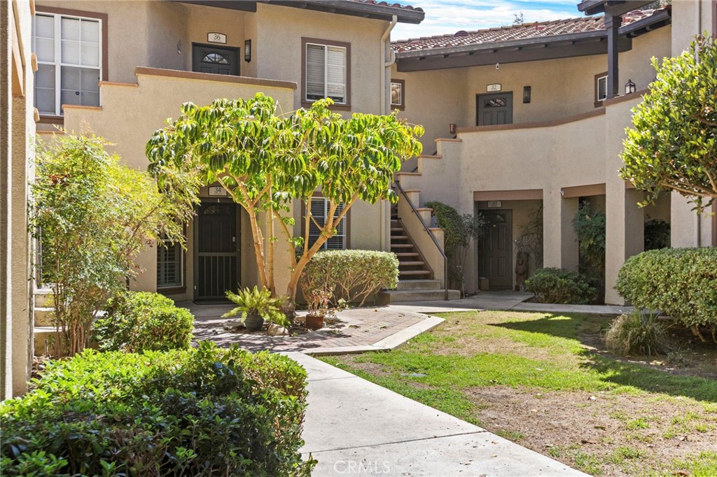 34 Via Solaz Property Photo 1