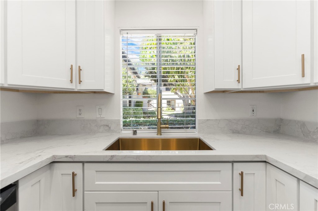 34 Via Solaz Property Photo 9