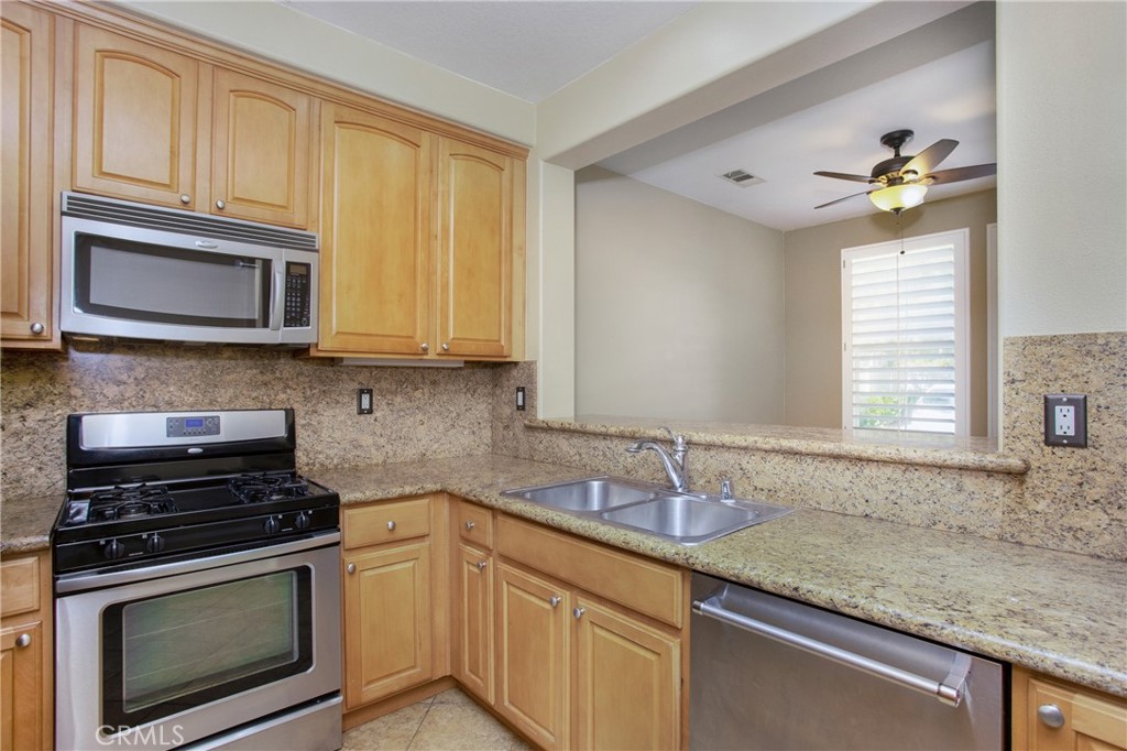 25 Thorp Spring Property Photo 12