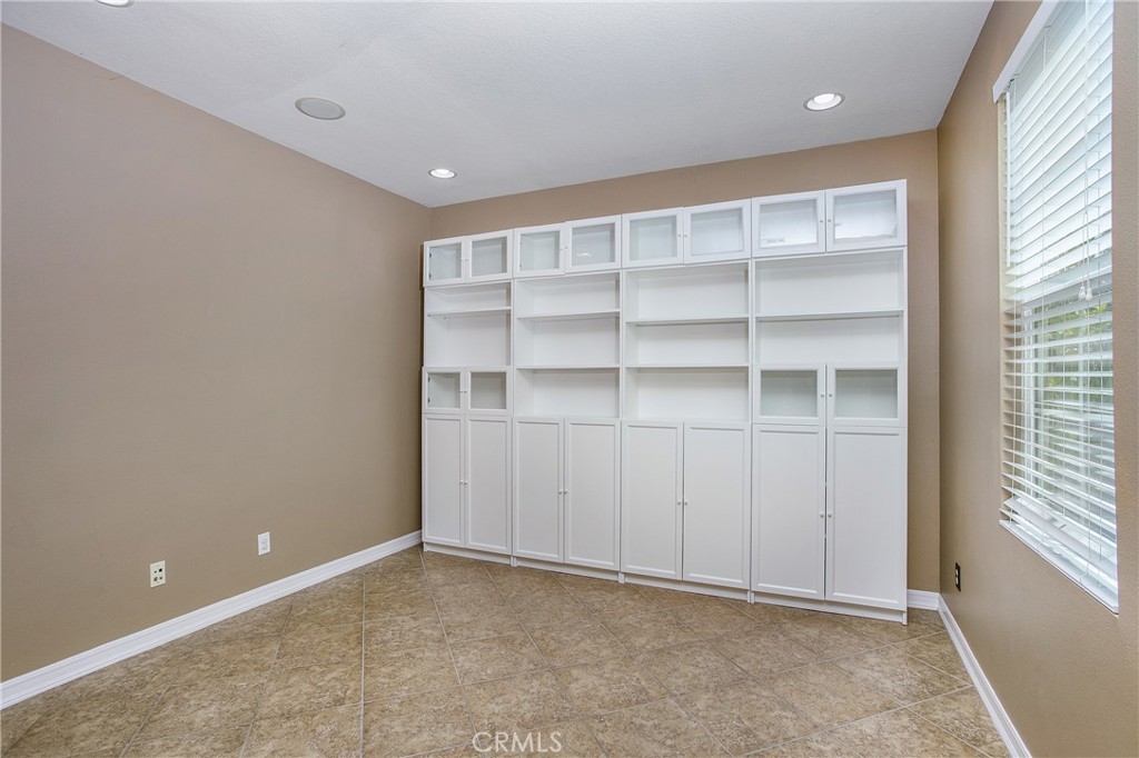 25 Thorp Spring Property Photo 13