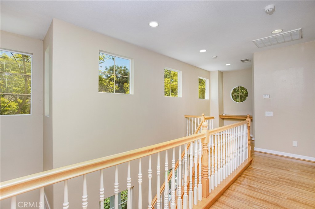25 Thorp Spring Property Photo 25