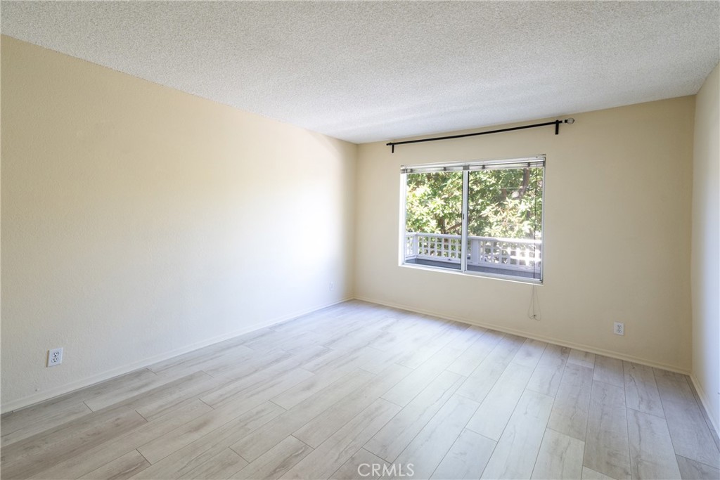 5 Elmbrook 54 Property Photo 13