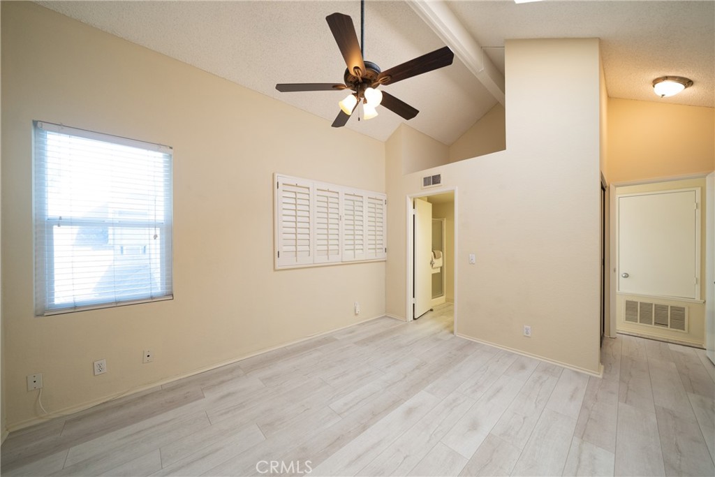 5 Elmbrook 54 Property Photo 18