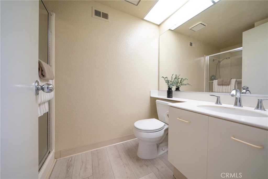 5 Elmbrook 54 Property Photo 20