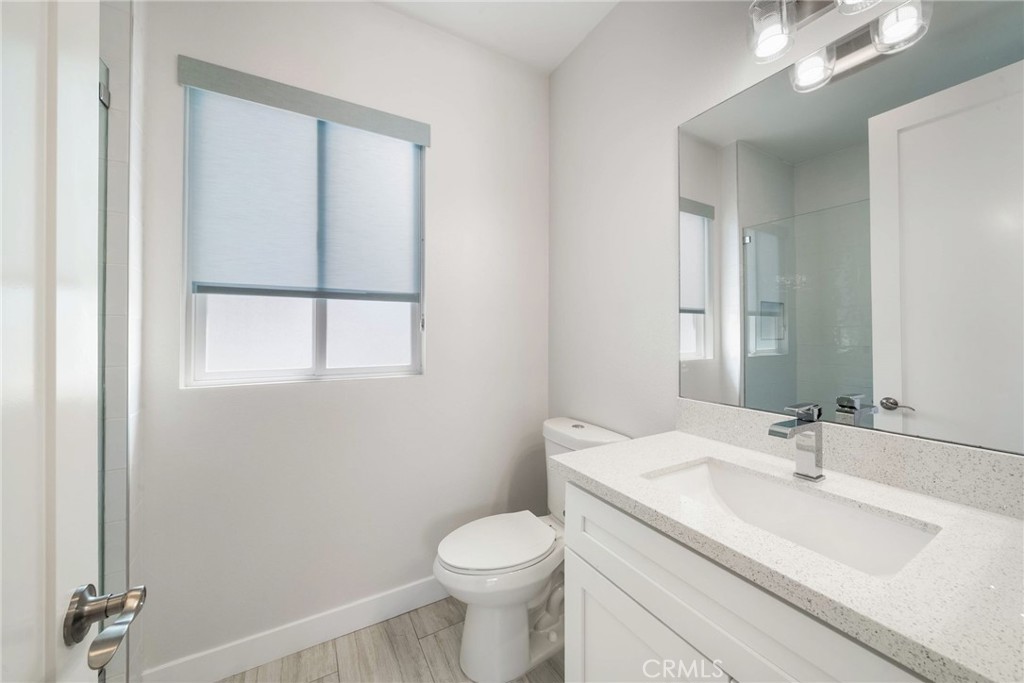2573 Elden Ave B Property Photo 22