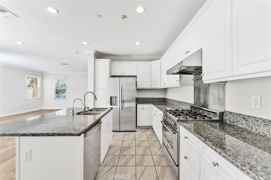 412 E Santa Ana Street Property Photo 13