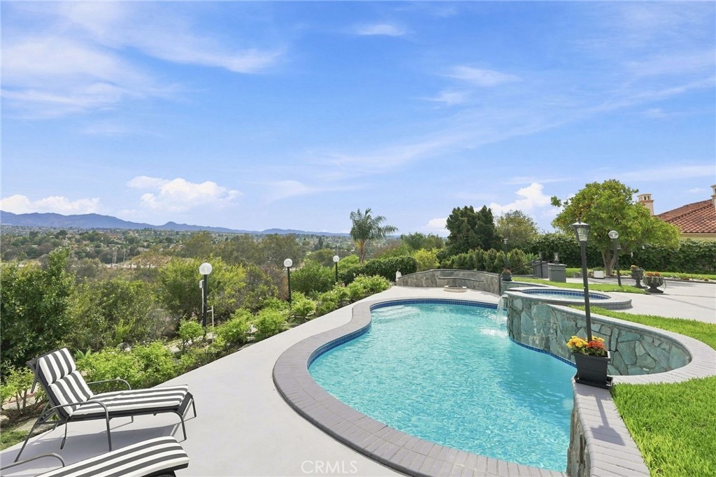 25901 Prairestone Drive Property Photo 1