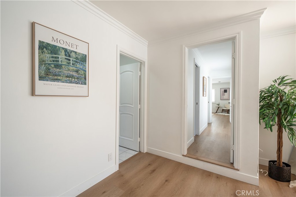 372 E Floral Property Photo 14