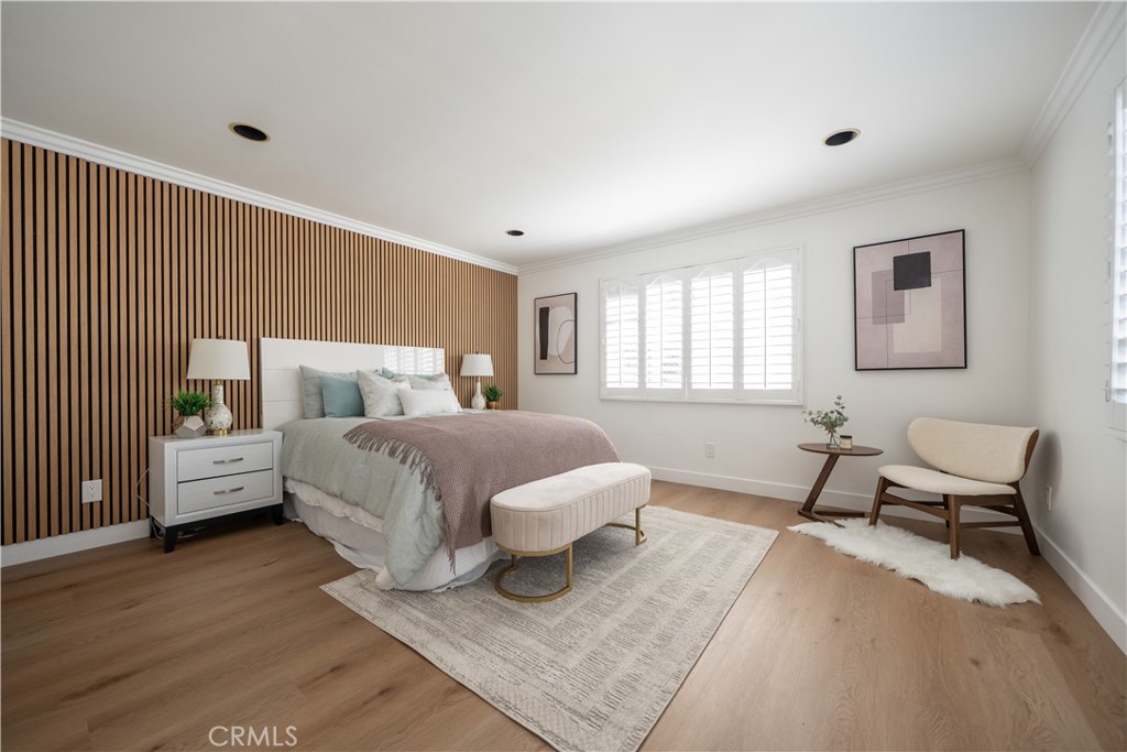 372 E Floral Property Photo 16